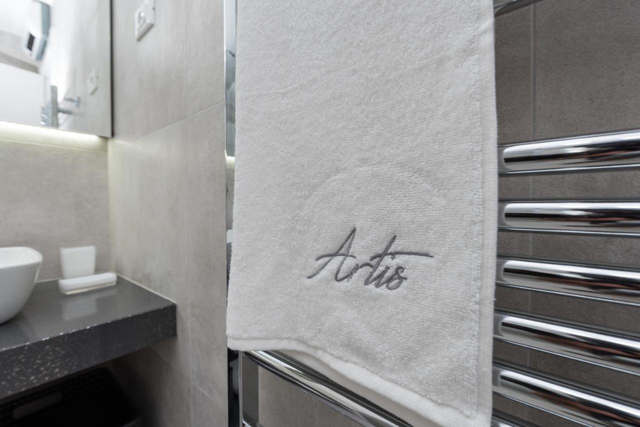 Artis Lux